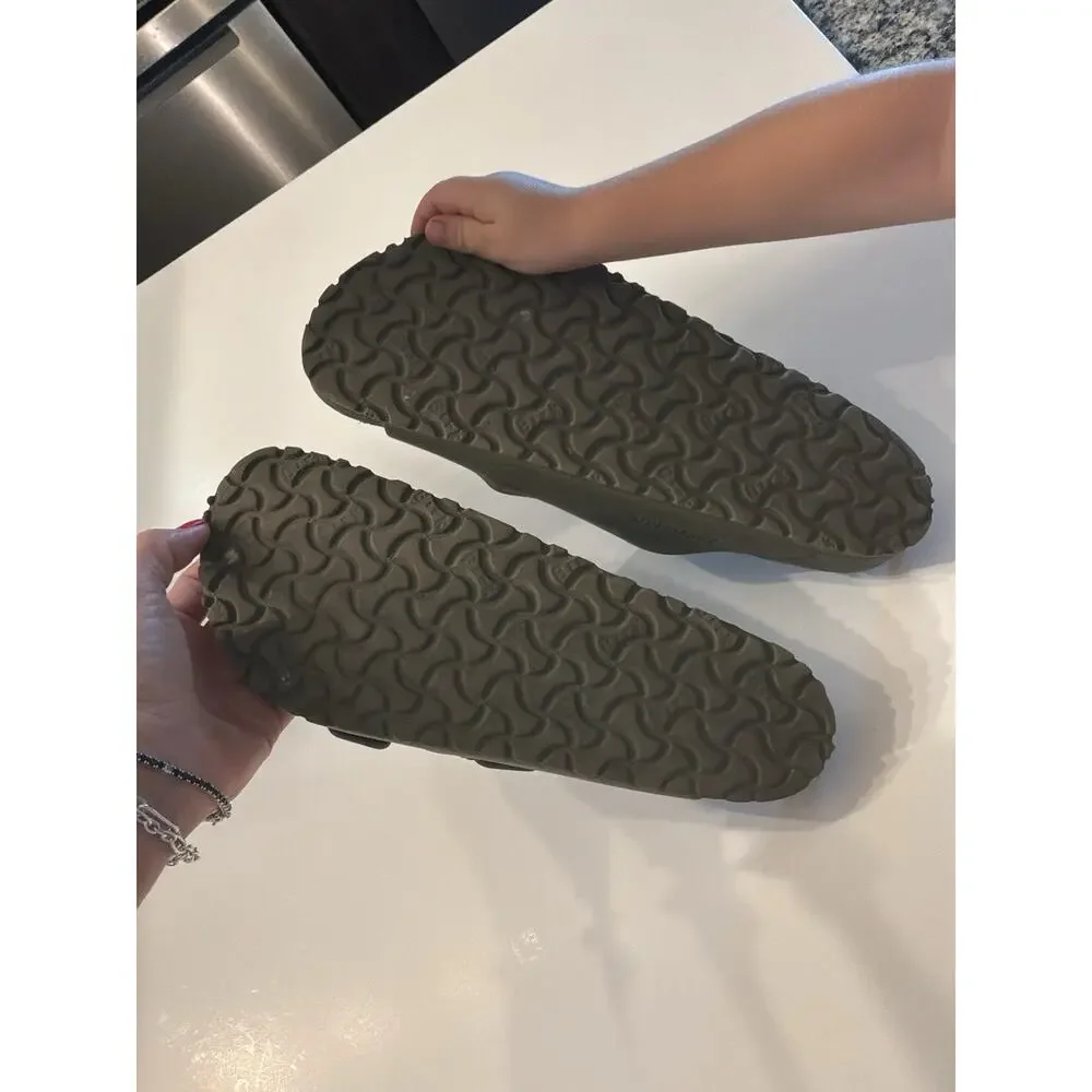 Men’s Birkenstock Arizona Sandals Size EU 43 10 US Olive Green